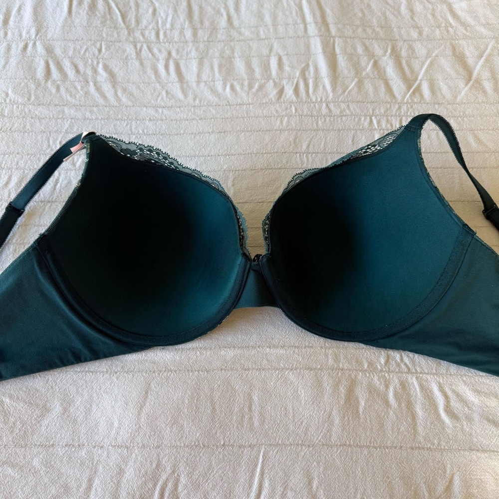 Victoria’s Secret Emerald Green Lace Bra 36DD NWOT - Picture 2 of 4